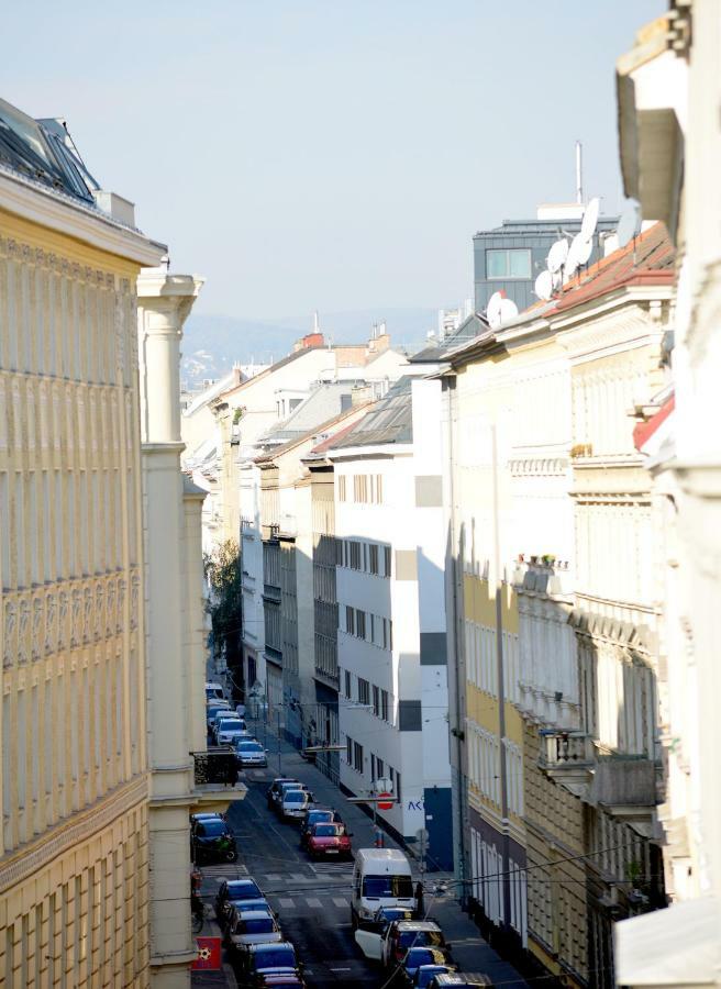 Stylish, Cosy & Central "Self-Check-In" Apartment Vienna Luaran gambar
